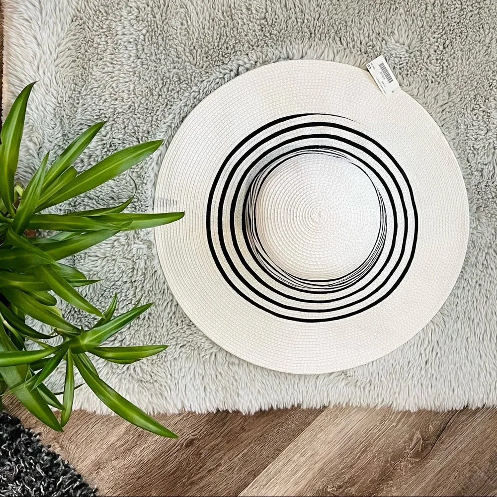 NWT Bikini Village Sun Hat - Picture 2 of 6